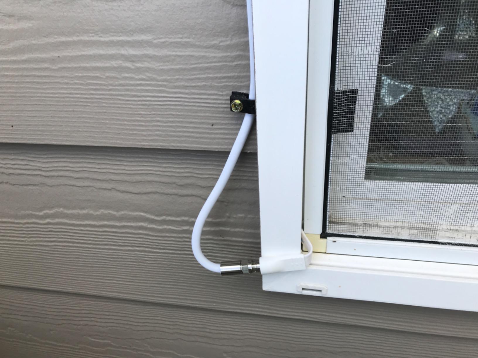 weBoost Home MultiRoom - Cell Phone Signal Booster | Boosts 4G LTE & 5G up to 5,000 sq ft for all U.S. Carriers - Verizon, AT&T, T-Mobile | Made in the U.S. customer photo 2