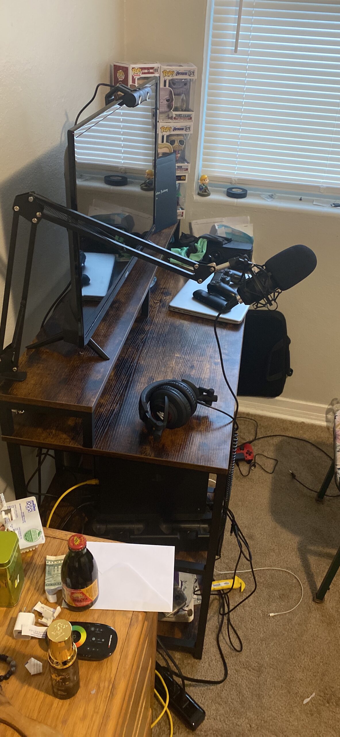 MAONO Microphone with Studio Headphone Set 192kHz/24bit Vocal Condenser Cardioid Podcast Mic Compatible with Mac and Windows (AU-A04H) customer photo 2