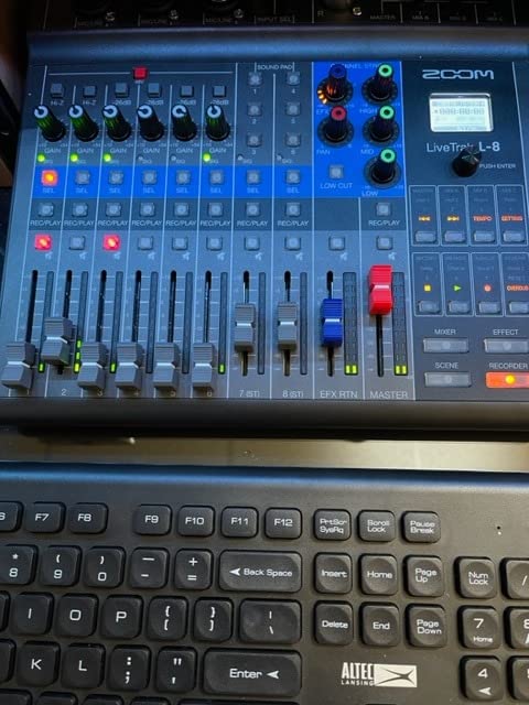 Zoom LiveTrak L-8 Recorder/Mixer for Musicians & Podcasters, 6 Combo + 2 Stereo Inputs, 4 Headphone Outputs, Battery Powered, Sound Pads, Phone Input, USB Audio Interface customer photo 2