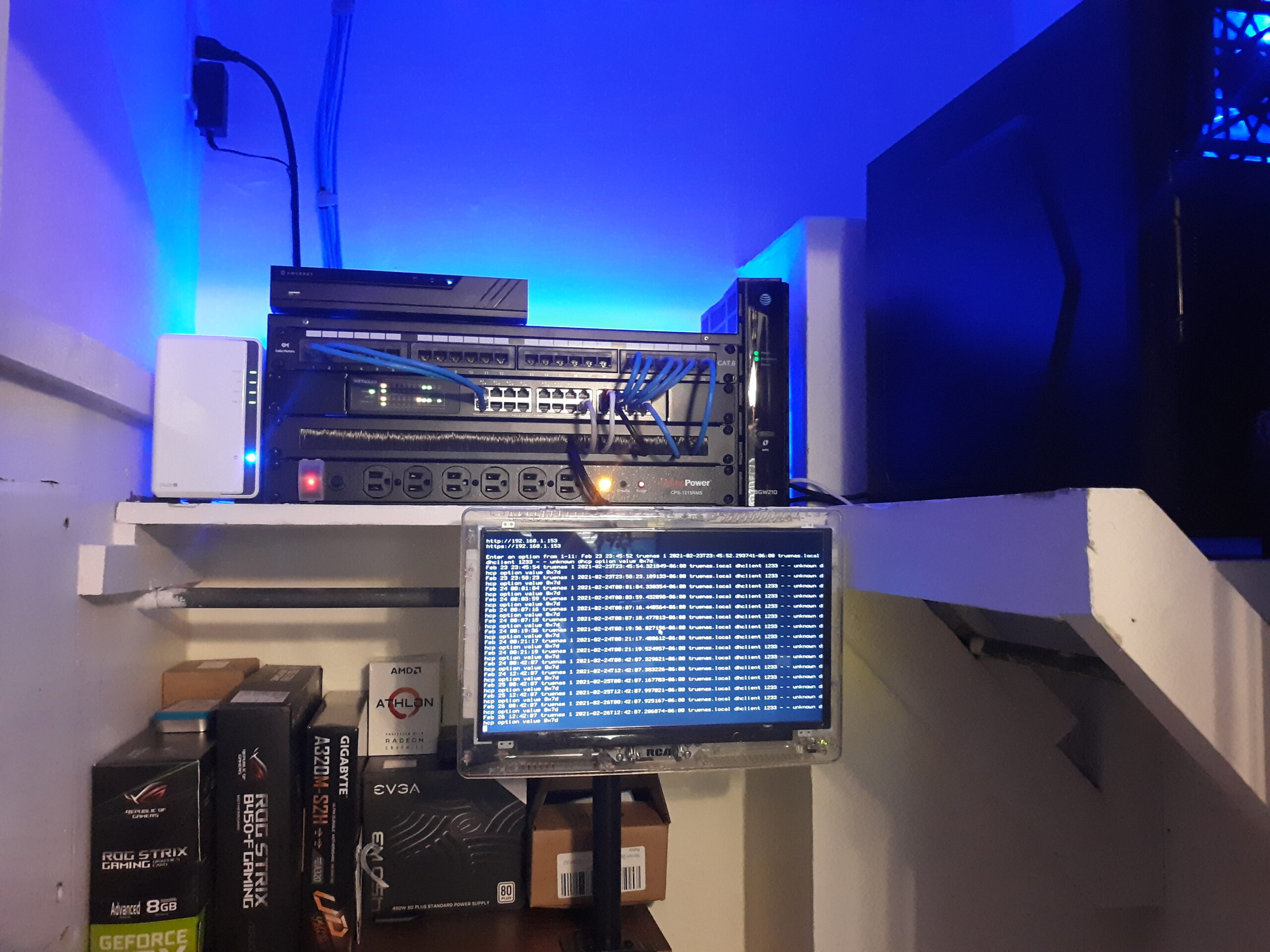 NETGEAR 24 Port PoE Switch Unmanaged - 24 Port PoE Gigabit Switch with 16 PoE+ Ports (190W), Desktop or Rackmount (GS324P) customer photo 2