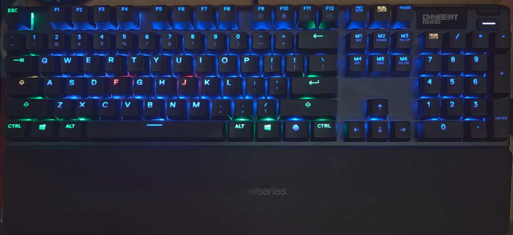 SteelSeries USB Apex 5 Hybrid Mechanical Gaming Keyboard - Per-Key RGB Illumination - Aircraft Grade Aluminum Alloy Frame - OLED Smart Display (Hybrid Blue Switch) customer photo 2