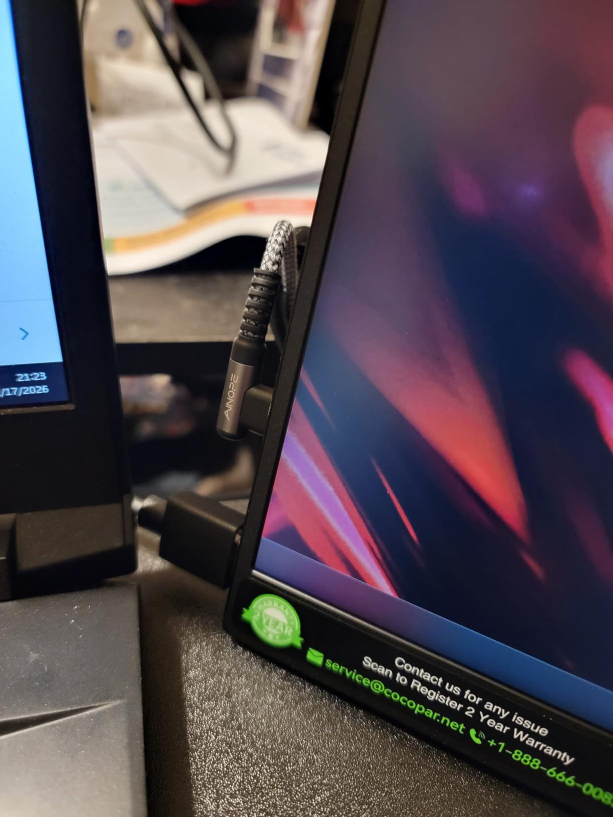 cocopar Portable Monitor 15.6 Inch 1080P FHD 60Hz 85% sRGB Travel Monitor with Speaker HDMI USB-C Second Screen for Laptop MacBook Surface PC Xbox PS4/5, VESA Mountable, with Cover Stand customer photo 1