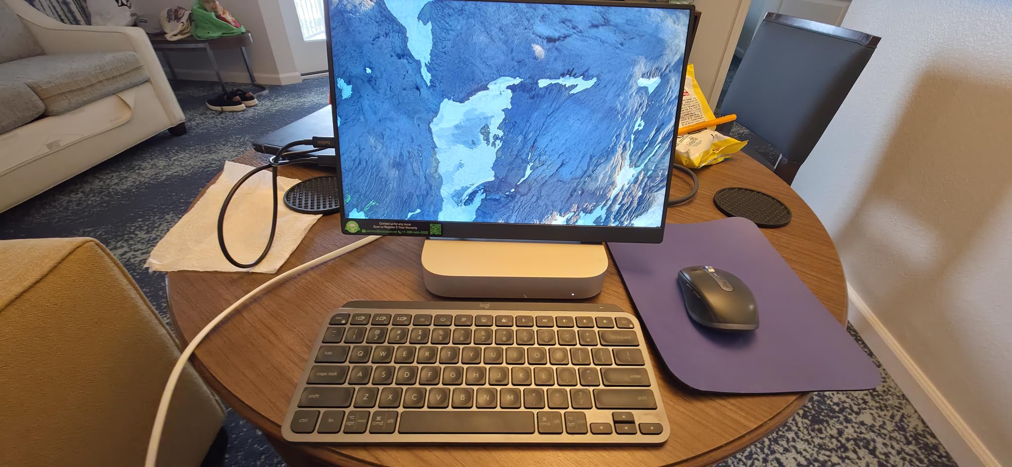 cocopar Portable Monitor 15.6 Inch 1080P FHD 60Hz 85% sRGB Travel Monitor with Speaker HDMI USB-C Second Screen for Laptop MacBook Surface PC Xbox PS4/5, VESA Mountable, with Cover Stand customer photo 2