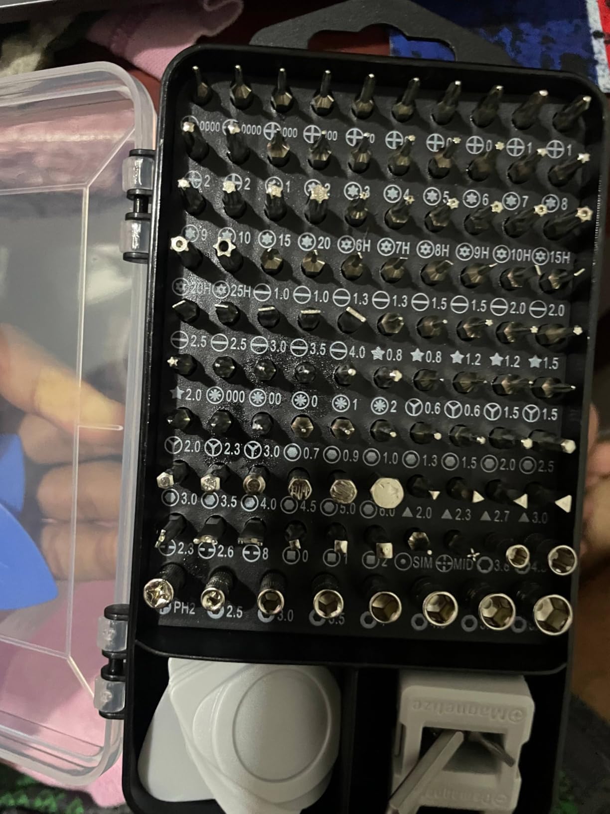 SHOWPIN 122 in 1 Precision Computer Screwdriver Kit, Laptop Screwdriver Sets with 101 Magnetic Drill Bits customer photo 1