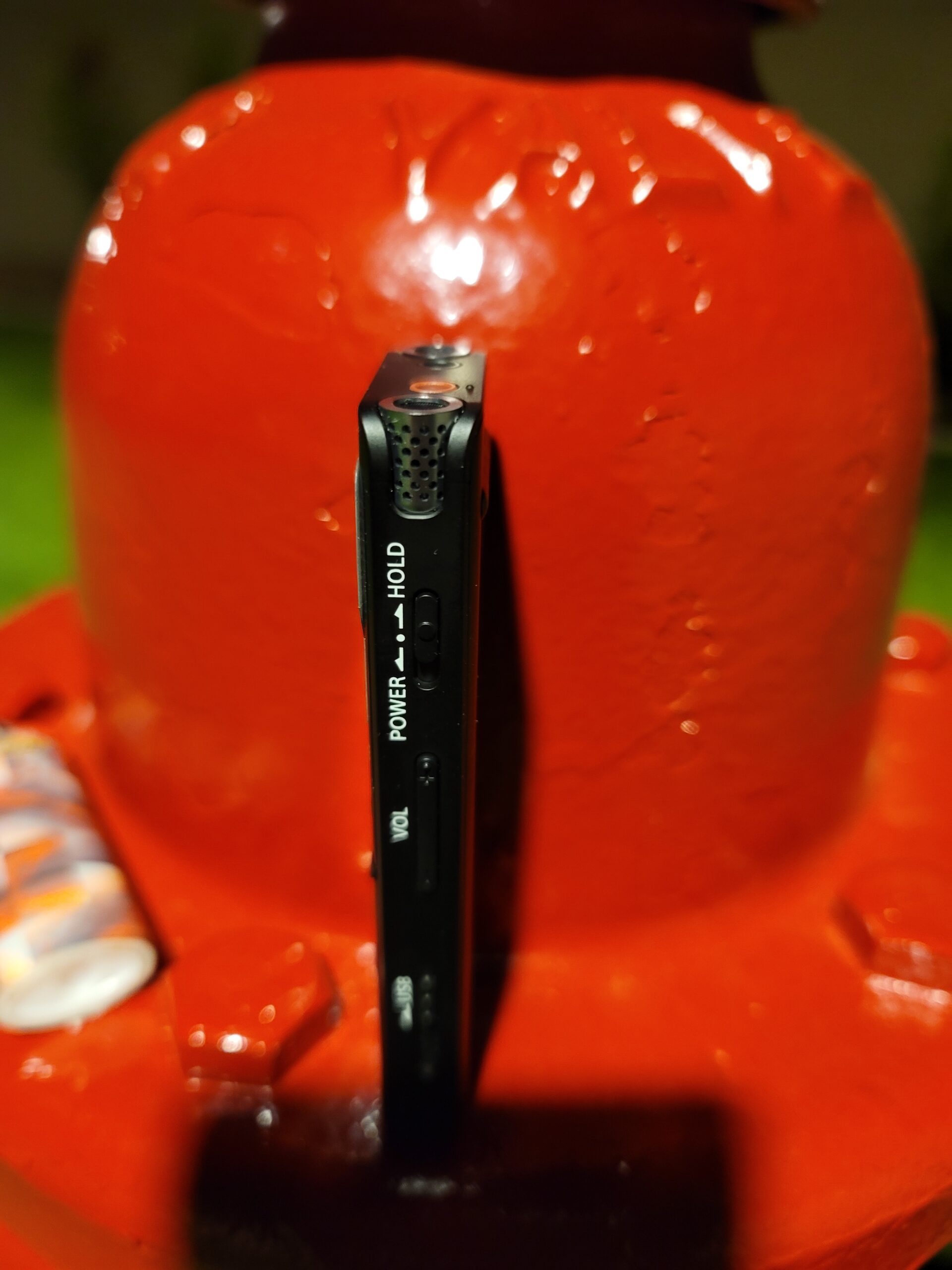 Sony ICD-UX570 Digital Voice Recorder with Built-in USB customer photo 2