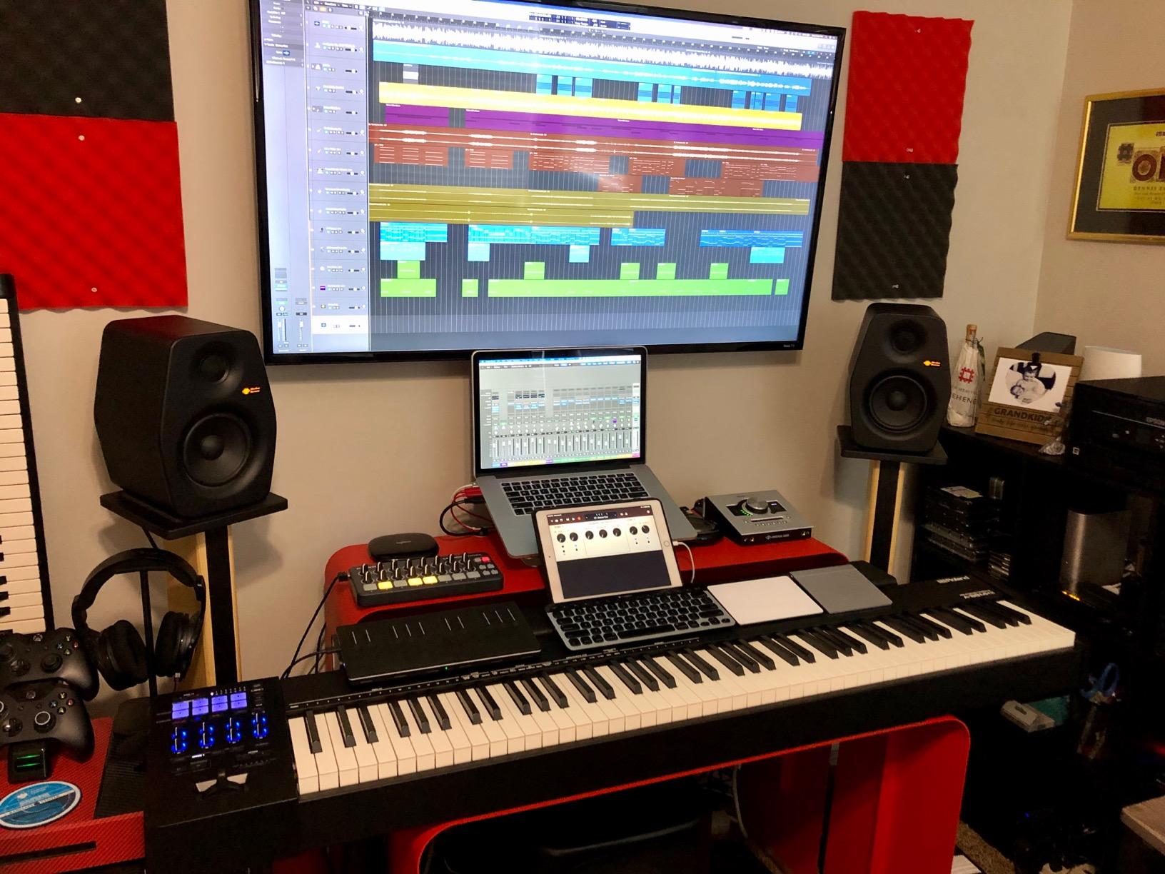 Roland A-88MKII 88-Key MIDI Keyboard Controller customer photo 1