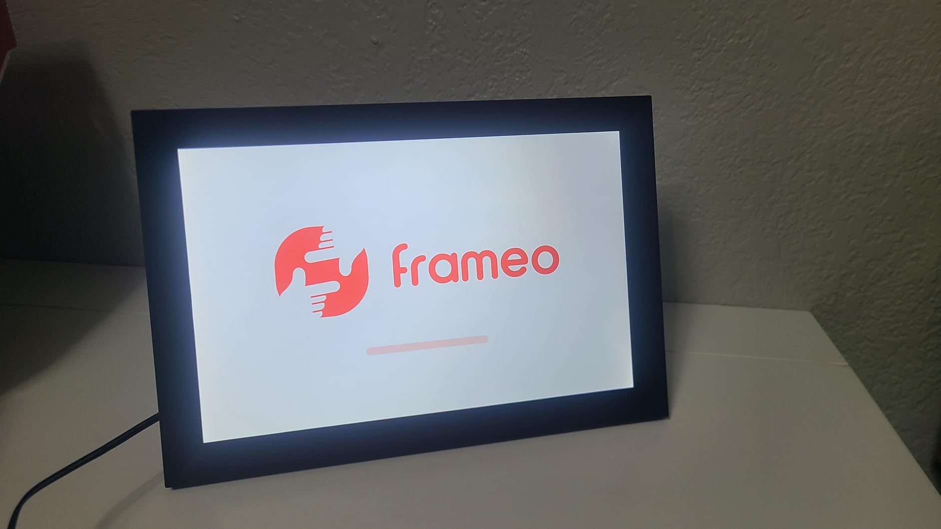 32GB FRAMEO 10.1 Inch Smart WiFi Digital Photo Frame 1280x800 IPS LCD Touch Screen, Auto-Rotate Portrait and Landscape, Built in 32GB Memory, Share Moments Instantly via Frameo App from Anywhere customer photo 2