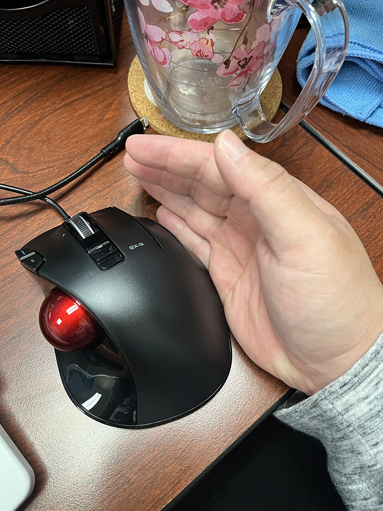 ELECOM EX-G Wired Trackball Mouse, Ergonomic Thumb Control, Smooth Tracking Roller Ball, 5 Programmable Buttons, Tilt Scroll, Computer Mice for PC Mac customer photo 2