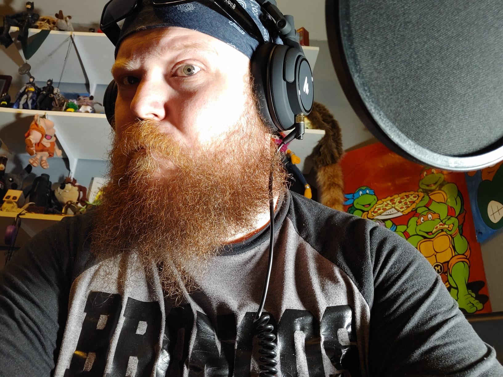 MAONO MH601 Professional Studio Monitor Headphones, Wired Closed Back Over Ear DJ Headset with 50mm Drivers and 1/4 inch to 3.5mm Jack for Guitar Amp Recording Mixing Piano Music Podcast Streaming customer photo 2