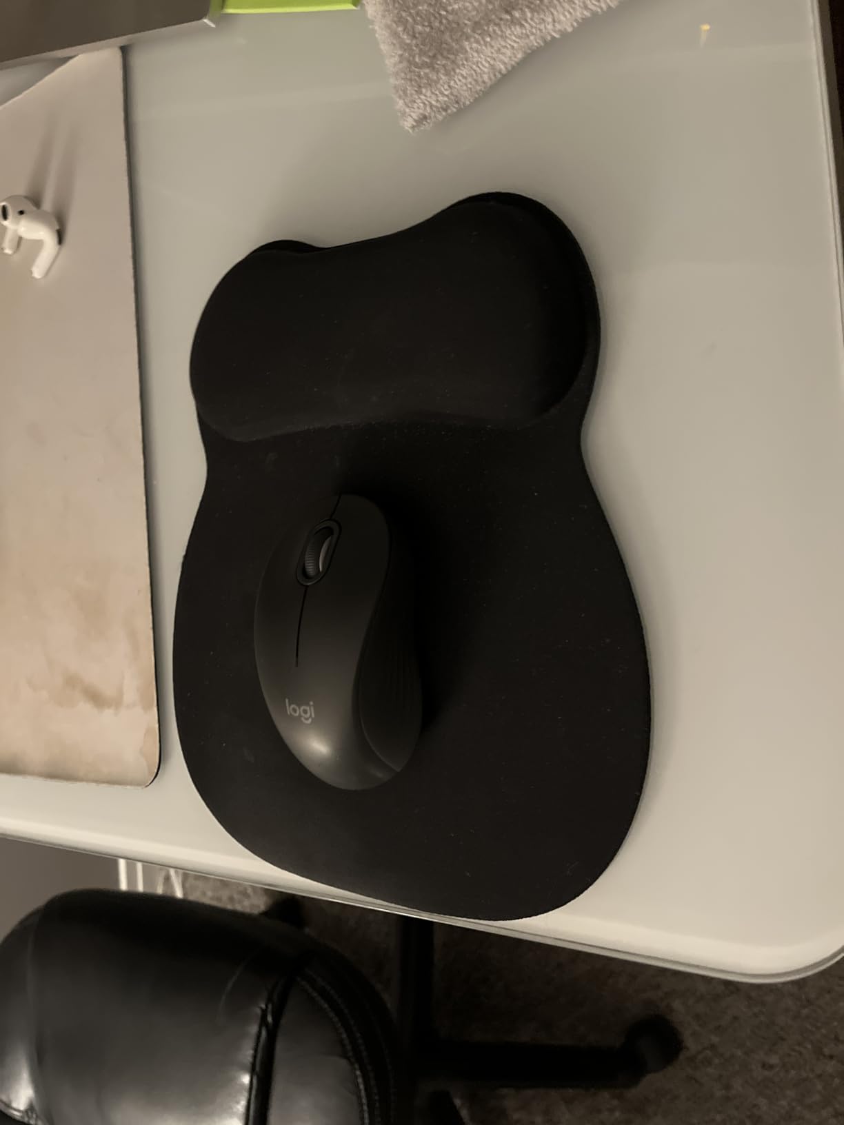 EooCoo Ergonomic Mouse Pad with Wrist Support, Mousepad with Memory Foam Wrist Rest and Non-Slip Base for Computer, Cafe, Home & Office, 9.64 x 8.26 in Office Desk Accessories customer photo 1