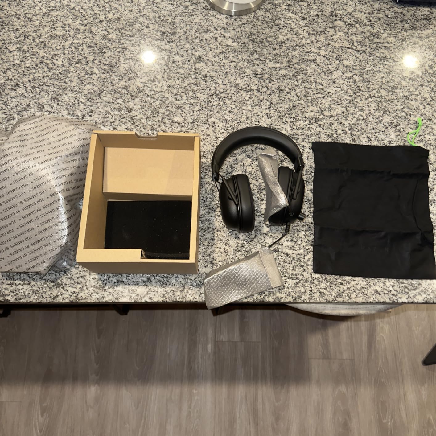 Razer BlackShark V2 X Gaming Headset: 7.1 Surround Sound - 50mm Drivers - Memory Foam Cushion - For PC, PS4, PS5, Switch - 3.5mm Audio Jack - Black customer photo 1