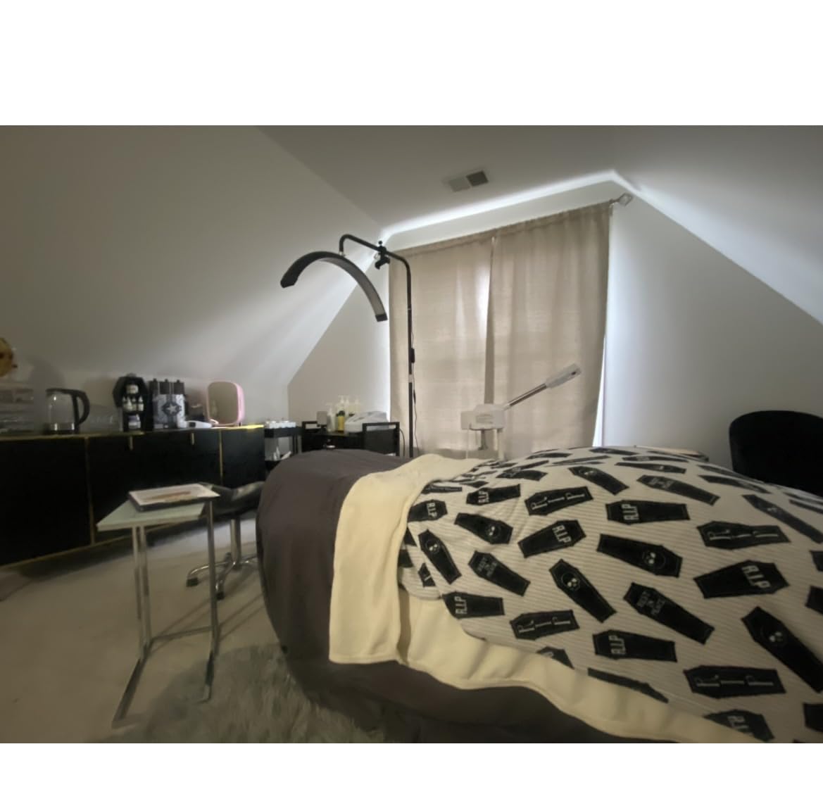 Saloniture Professional Ergonomic Saddle Stool, Black - Adjustable Hydraulic Seat, Rolling Spa Salon, Massage, and Medical Office Chair with Swivel Wheels customer photo 1