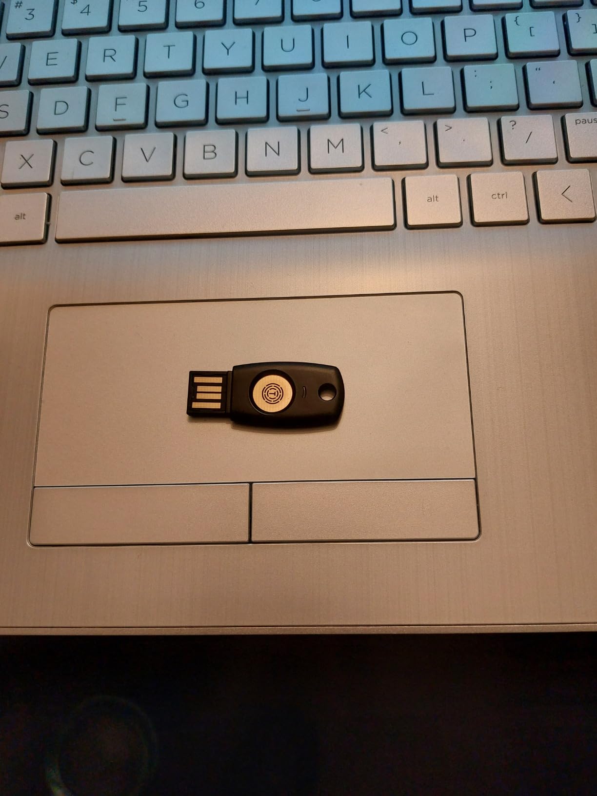 FIDO2 U2F Security Key Passkey Two-Factor Authentication (2FA) USB Key PIN+Touch (Non-Biometric) USB-A Type TrustKey T110 customer photo 1