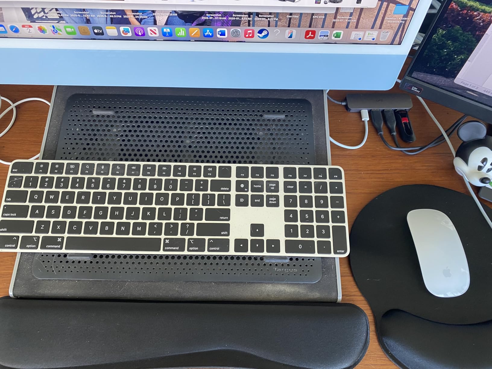 KTRIO Ergonomic Keyboard Wrist Rest and Mouse Pad with Wrist Rest Set, Memory Foam Wrist Support for Typing, Gaming, Office and Home Use, Black customer photo 2