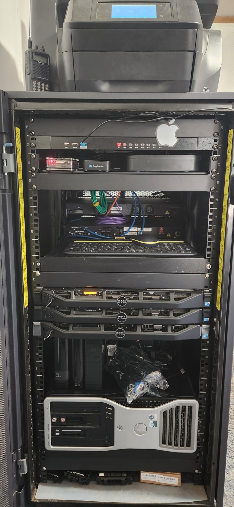 MT-VIKI KVM Switch 8 Port, 8X1 Rackmount KVM Switch VGA, Included 8 2-in-1 KVM Cables & Wire-Desktop Selector & Power Adapter, Fit 1U 19'' Rack customer photo 2