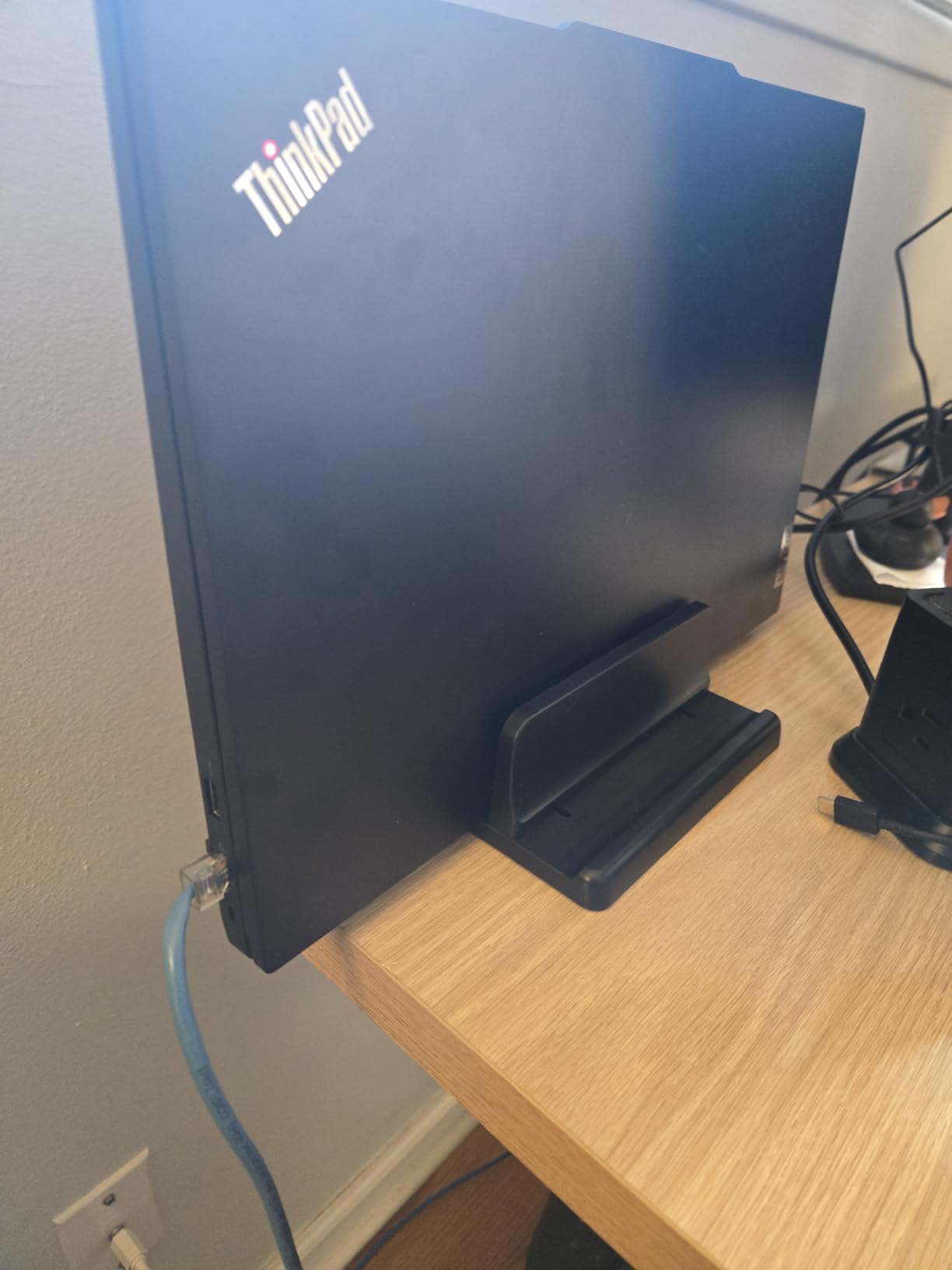 Vaydeer Vertical Laptop Stand Holder Organizer Plastic Adjustable Desktop Notebook Dock Space-Saving 3 in 1 for All MacBook Pro Air,Mac,HP,Dell,Microsoft Surface,Lenovo,up to 17.3 inches (Black) customer photo 1