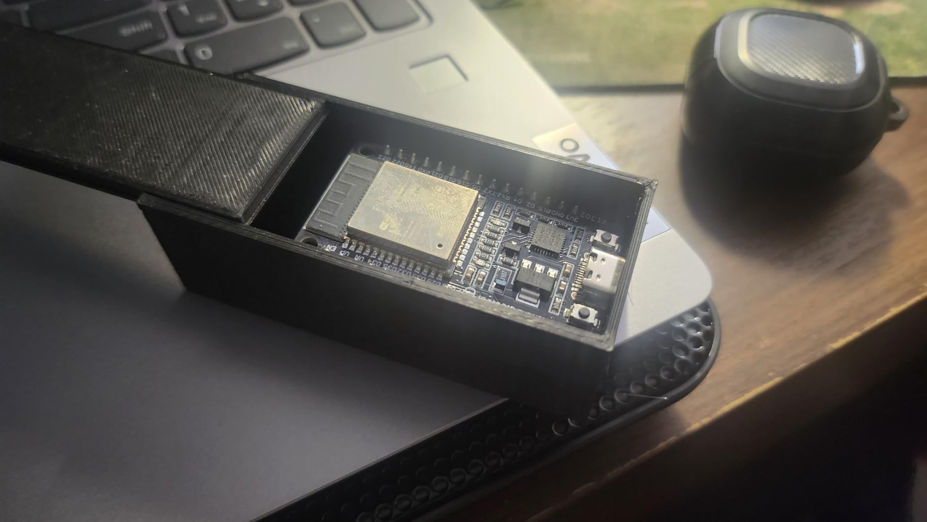 ESP-WROOM-32 ESP32 ESP-32S Development Board 2.4GHz Dual-Mode WiFi + Bluetooth Dual Cores Microcontroller Processor Integrated with Antenna RF AMP Filter AP STA Compatible with Arduino IDE (3PCS) customer photo 1