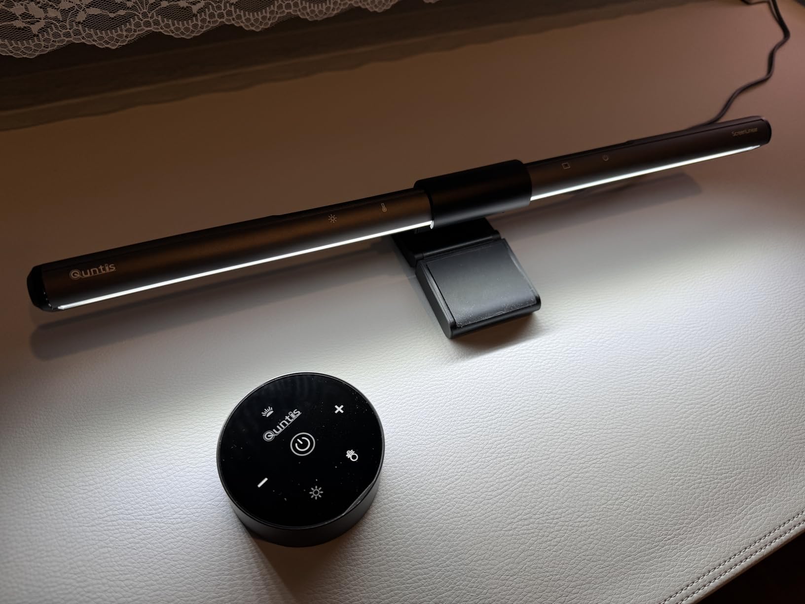 Quntis Computer Monitor Lamp, Screen Monitor Light Bar for Eye Caring customer photo 1