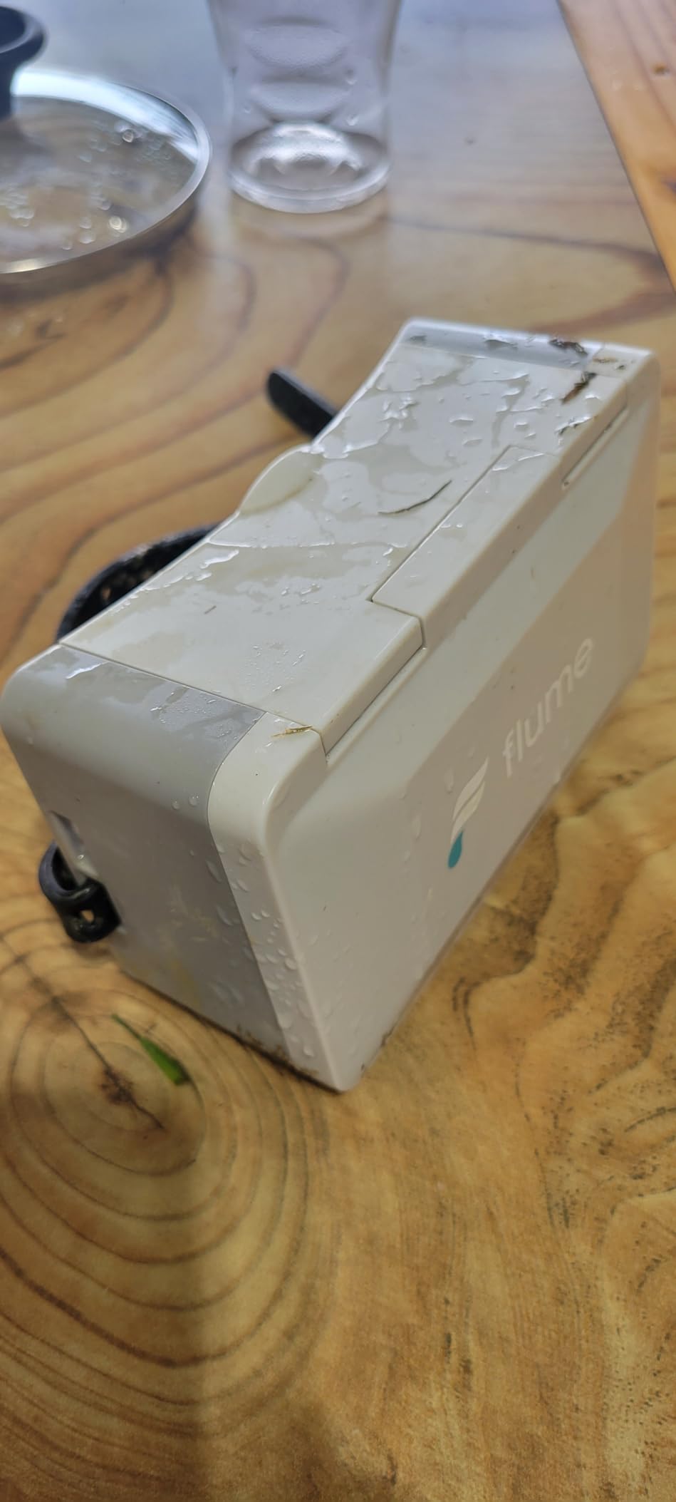 Flume 2 Smart Home Water Monitor & Leak Detector - WiFi Connected, Real-Time Usage Tracking & Alerts - Works with Compatible Residential Water Meters customer photo 2