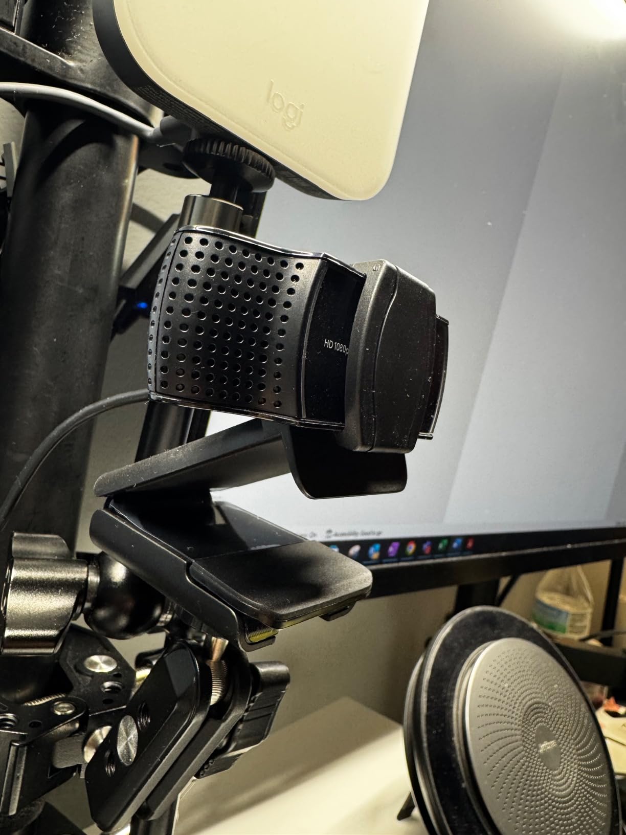 ienza Lens Shutter Privacy Cover for Logitech C920 C930e c922x and Similar Webcams customer photo 1