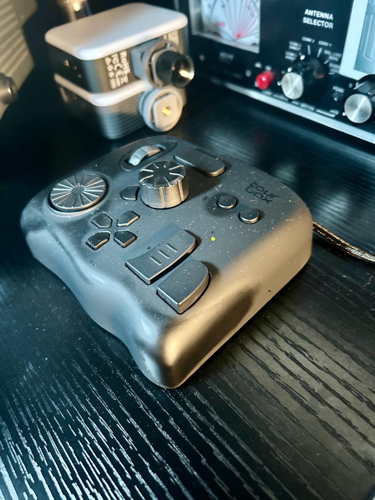 TourBox NEO - Customizable Editing Controller, Photo Color Grading Illustration Speed Editor, Intuitive Control Boost Productivity, Programmable Keyboard for Adobe CSP and More, Works with Mac/PC customer photo 1