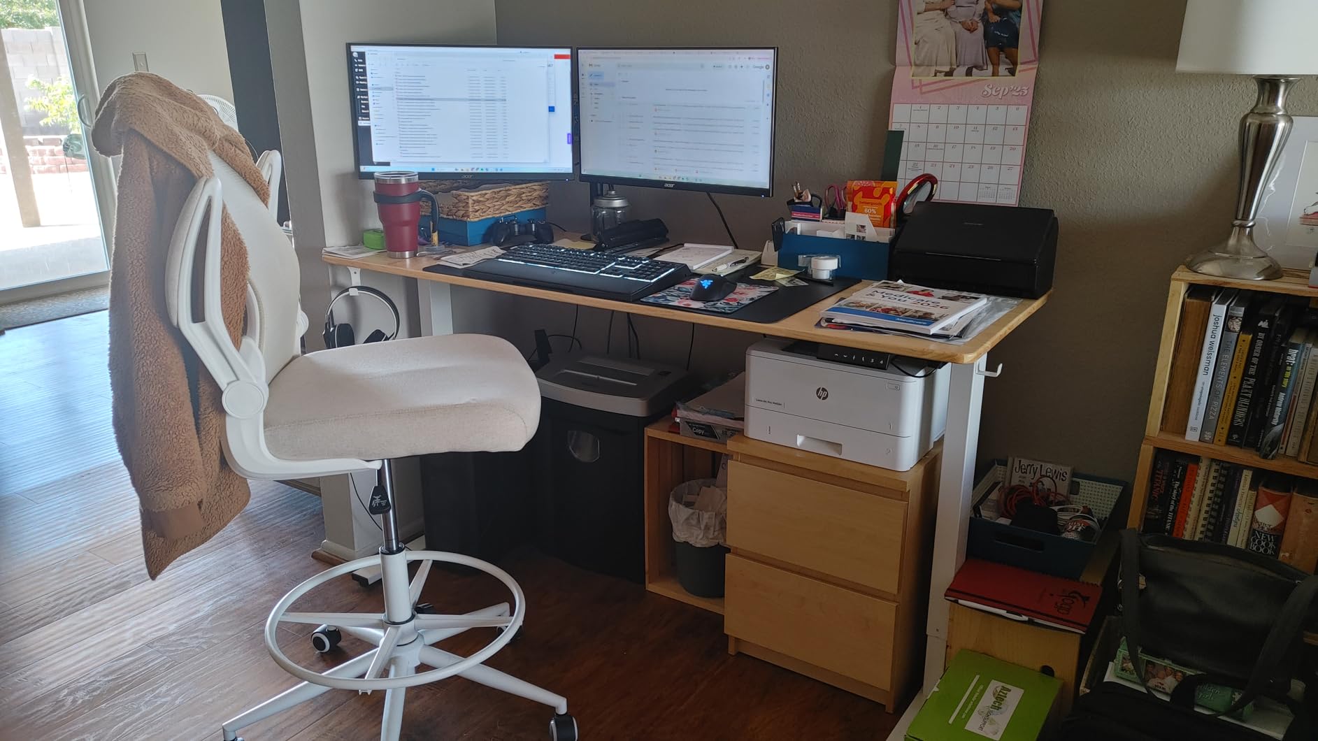 FLEXISPOT EN1 Bamboo One-Piece Standing Desk, 55 x 28 Inches Ergonomic Desk for Home Office and Gaming (White Frame + Bamboo Top) customer photo 1