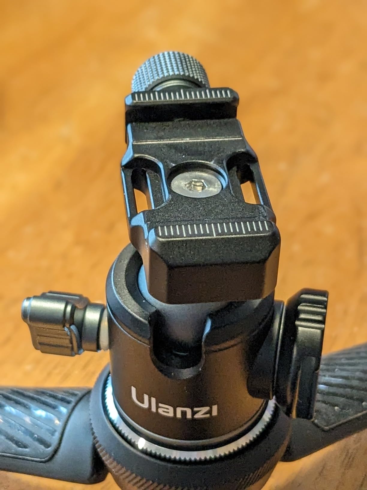 ULANZI U-80L Metal Ball Head Camera Mount Arca Swiss 360 Rotating with Quick Release Plate & Cold Shoe, 22lbs/10kg Load for 1/4