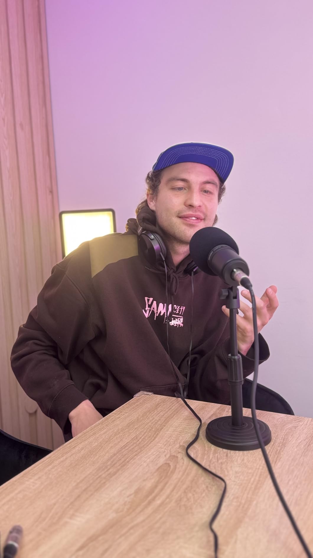 Zoom ZDM-1 Dynamic Microphone for Podcasts, Voice-Overs, Vocals, and More, High SPL Capability, Sturdy Metal Body, and Large Diaphragm customer photo 2