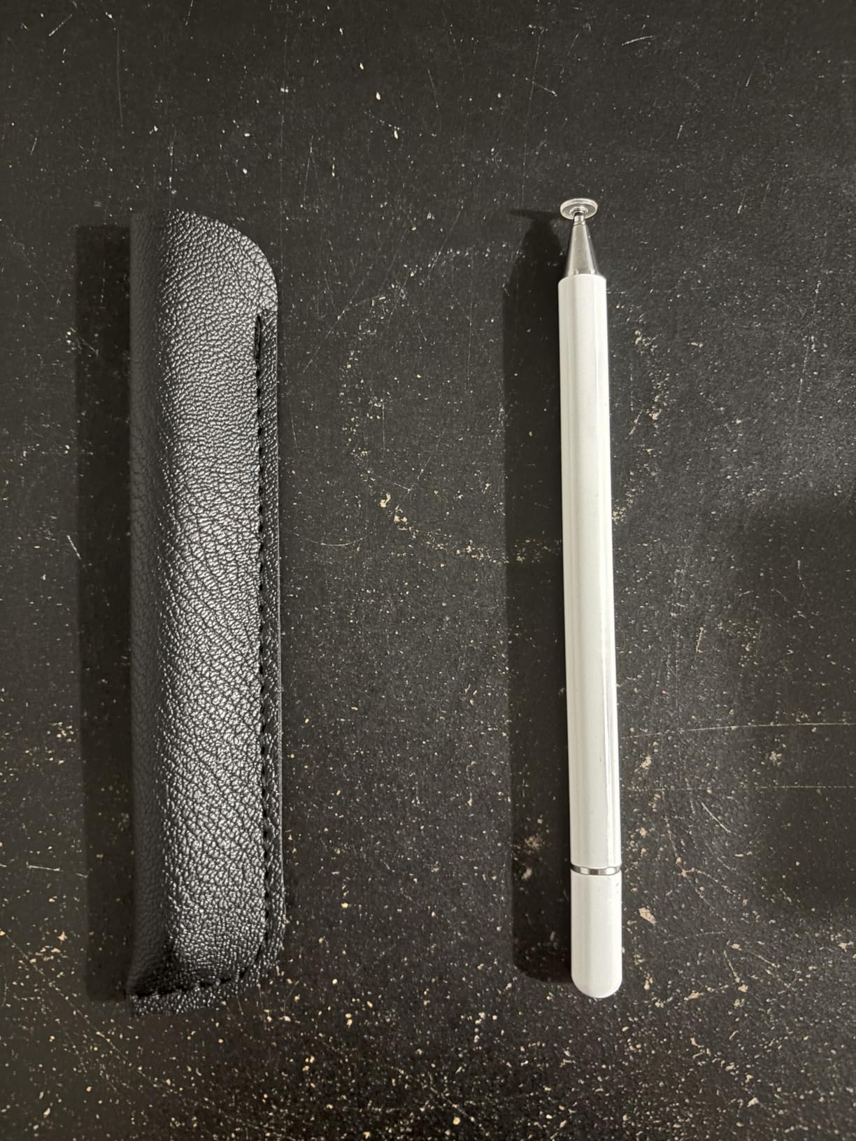 Stylus Pen for Touch Screens, Disc Tip & Magnet Cap Styli Pencil Compatible with Apple iPad pro/iPad 6/7/8/9/iPhone/Samsung Galaxy Tab A7/S7/Fire HD 7/8/10 Plus Tablet/All Touch Devices. customer photo 2