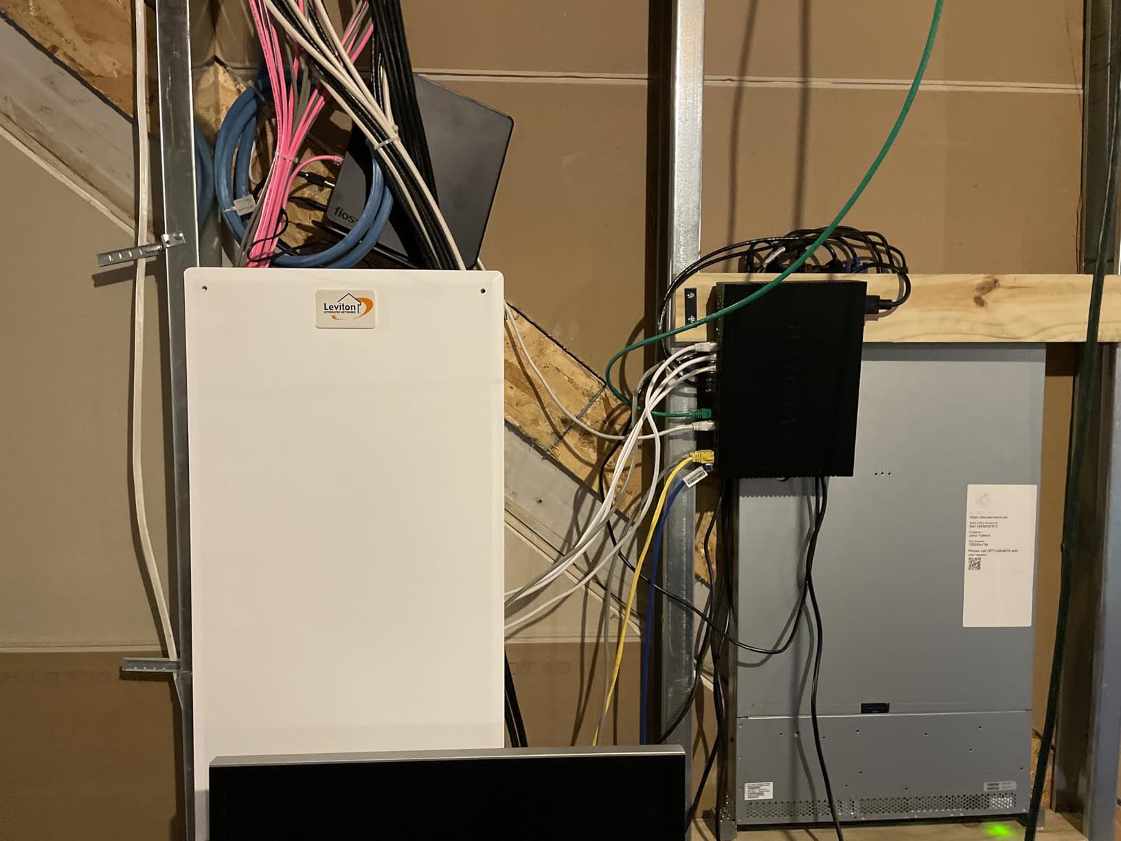 NETGEAR 24-Port Gigabit Ethernet Unmanaged Essentials Switch (GS324) - Desktop, Wall, or Rackmount, Silent Operation customer photo 2