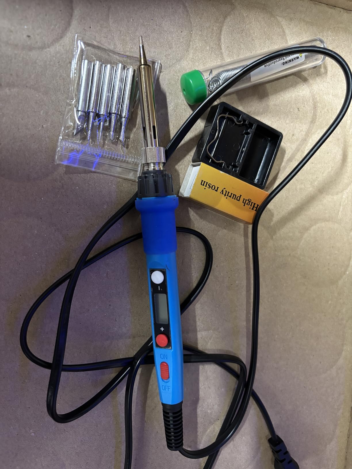 Soldering Iron Kit, 80W 110V LCD Digital Solder Iron Pen with Ceramic Heater, Portable Welding Tools with 5pcs Tips, Stand, Solders Wire, Sponge, Paste, for Metal,Electric Repairs, DIY customer photo 1