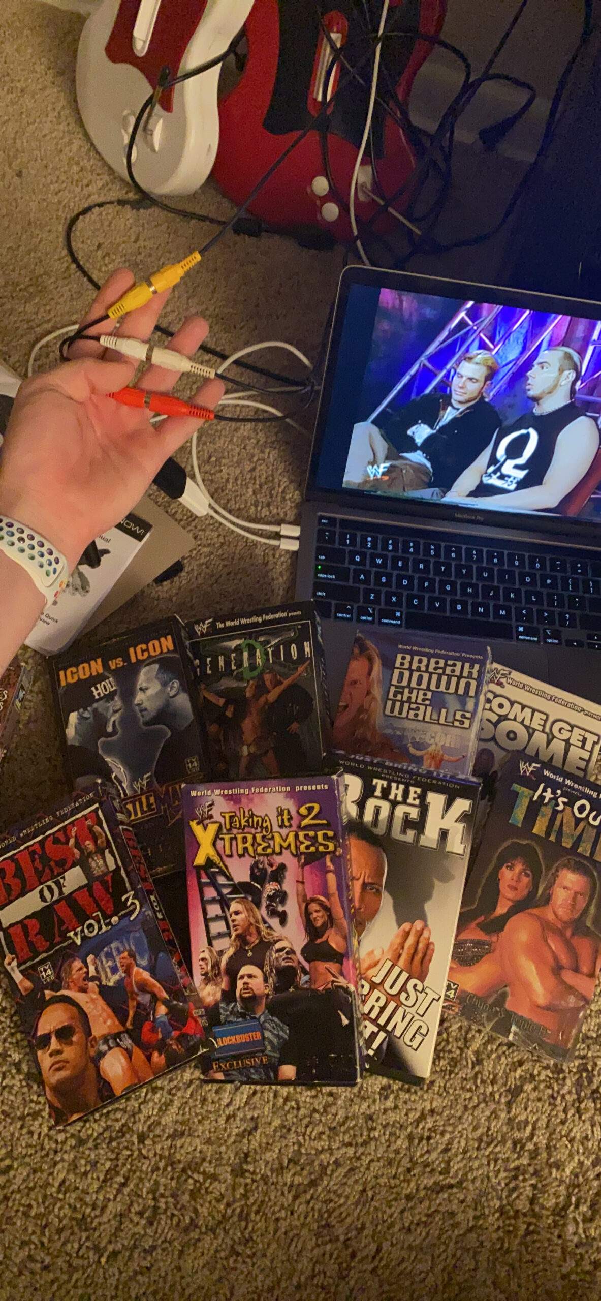 Capture Card, USB Video Capture Card Device, Audio Video Converter Grabber for RCA to USB-Convert VHS Mini DV VCR Hi8 DVD to Digital, for PC TV Tape Player Camcorder, MAC Windows Vista Compatible customer photo 1