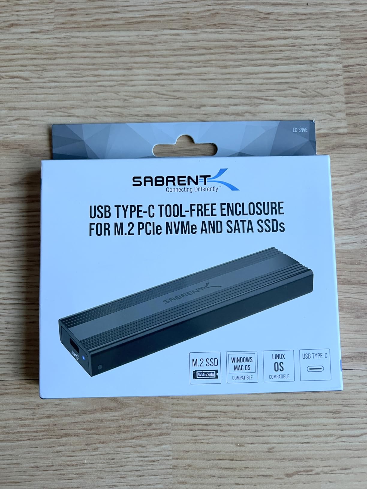 Sabrent USB 3.2 Type-C Tool-Free Enclosure for M.2 PCIe NVMe and SATA SSDs (EC-SNVE) customer photo 2