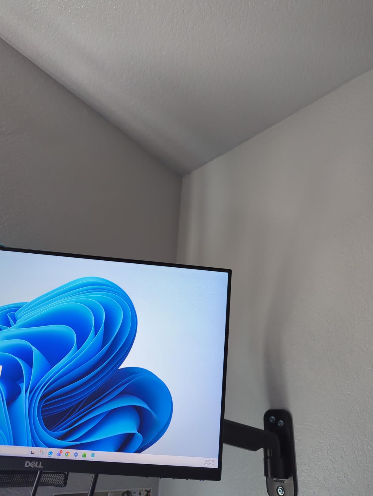 MOUNT PRO Single Monitor Wall Mount for 13 to 32 Inch Computer Screens, Height Adjustable Wall Mount Monitor Arm Holds Up to 19.8lbs, Full Motion Wall Bracket, VESA Mount 75x75, 100x100, Black customer photo 2