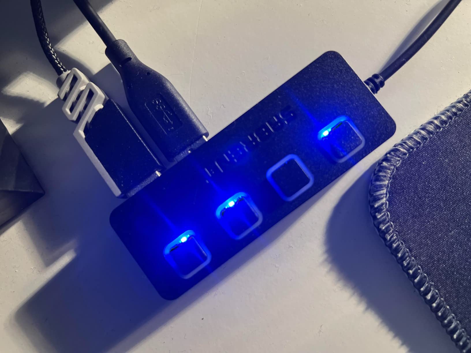 SABRENT Multi-Port USB Type-C Hub with 4K HDMI | Power Delivery (60 Watts) | 1 USB 3.0 Port | 1 USB 2.0 Port | SD/microSD Card Reader (HB-TC6C) customer photo 1