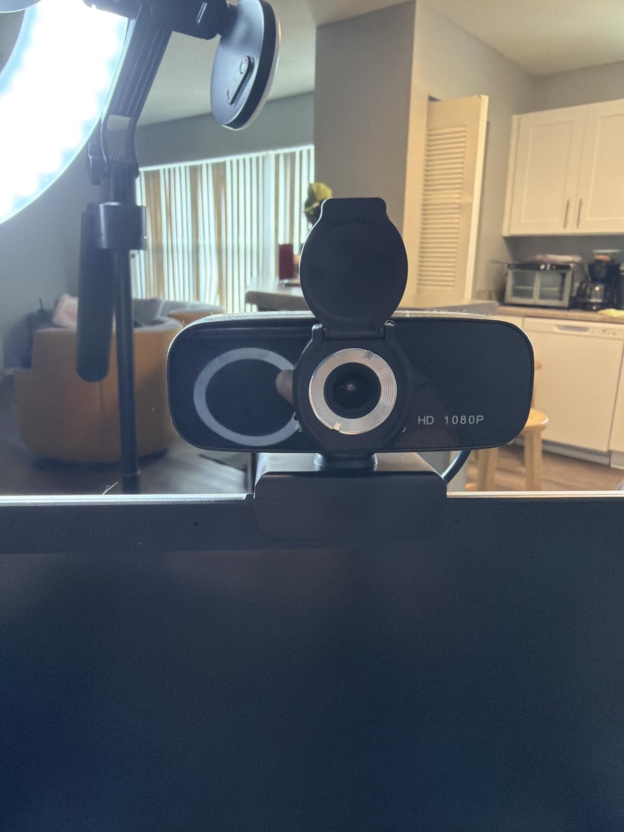 Tewiky Full HD Webcam with Built-in Microphone and Rotatable Tripod, 1080P Video and Wide Angle Camera, Privacy Cover, for Desktop PC or Laptop Computer customer photo 1