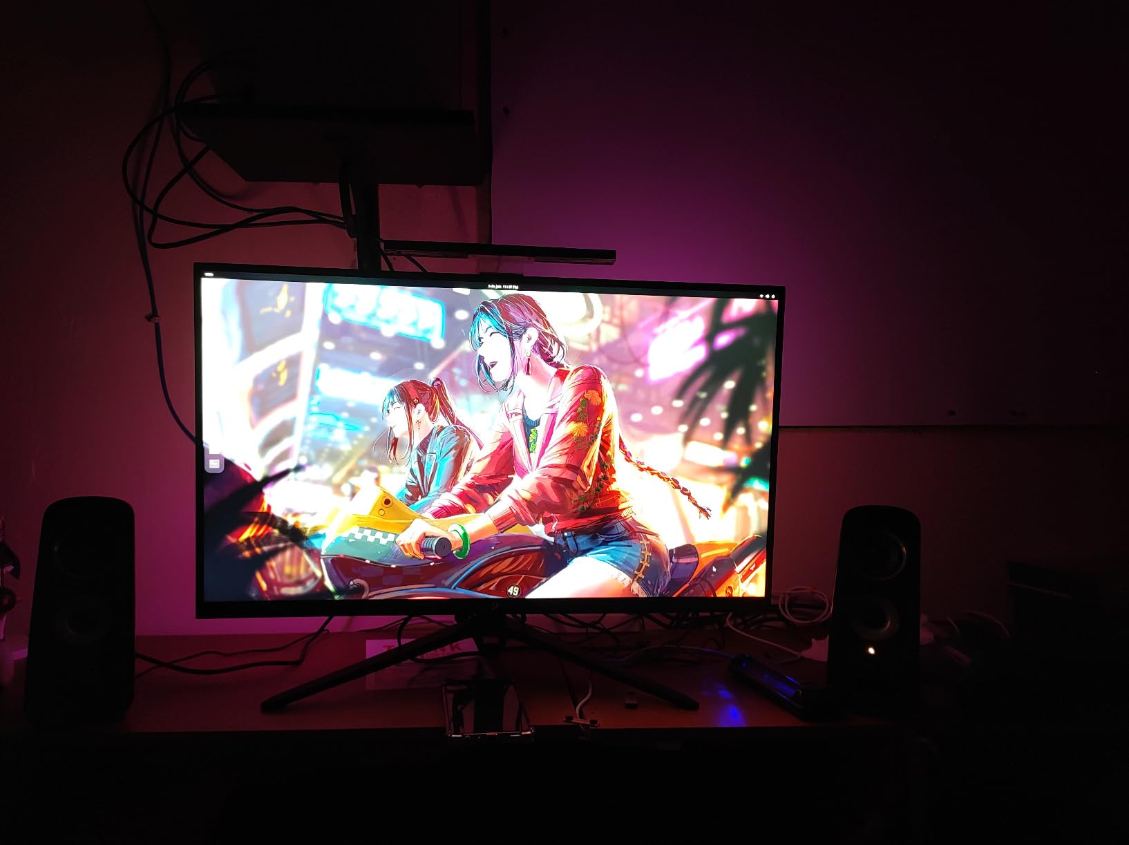 Sceptre IPS 27 Inch 2K 2560 x 1440p QHD 75Hz DisplayPort HDMI 99% sRGB Build-in Speakers Machine Black customer photo 1