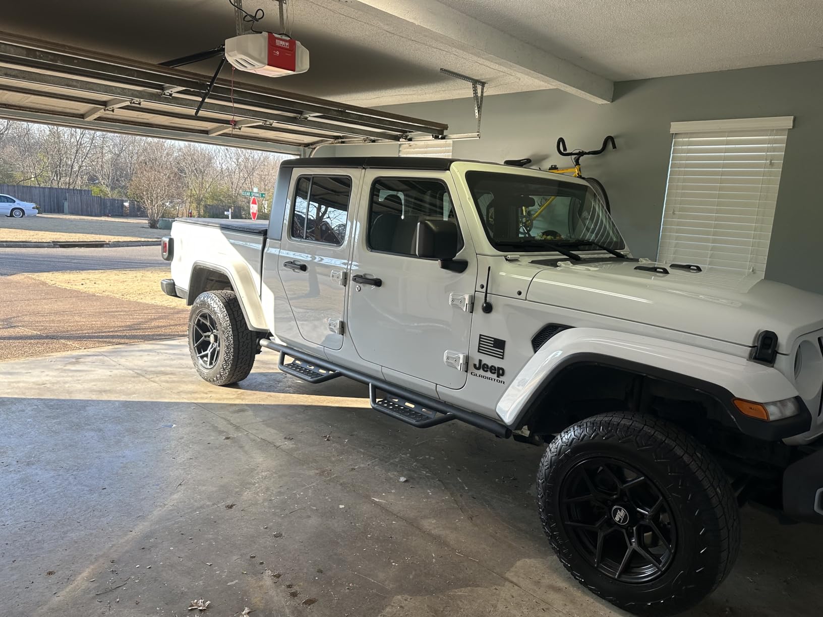 CRAFTSMAN 1/2 HP Smart Garage Door Opener - myQ Smartphone Controlled - Chain Drive, Wireless Keypad Included customer photo 2