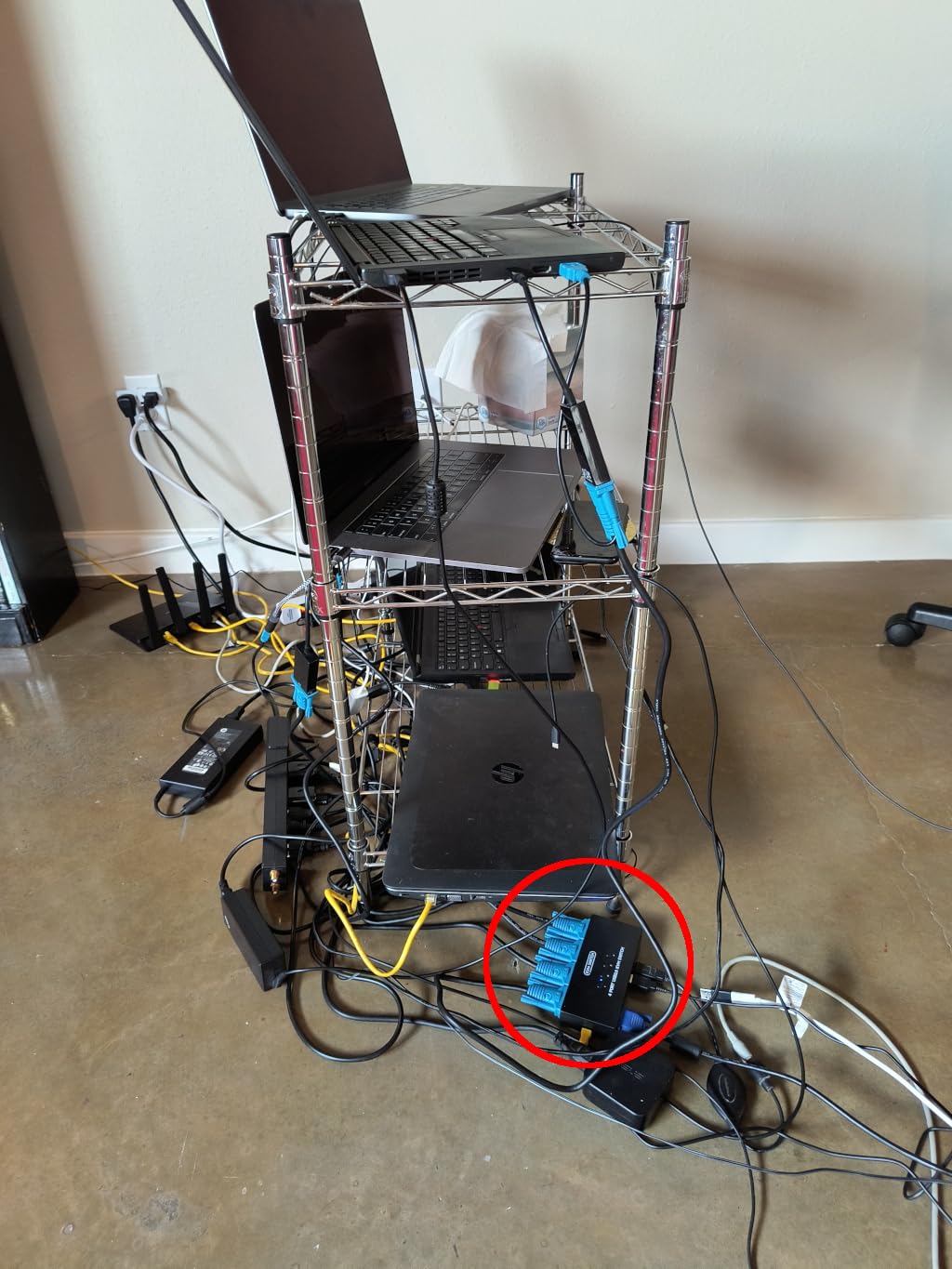 VGA KVM Switch 4 Port, USB VGA KVM Switcher for 4 Computers Share 1 Monitor 3 USB Devices Keyboard Mouse Scanner Printer, Including 4 KVM Cables & Desktop Control customer photo 1