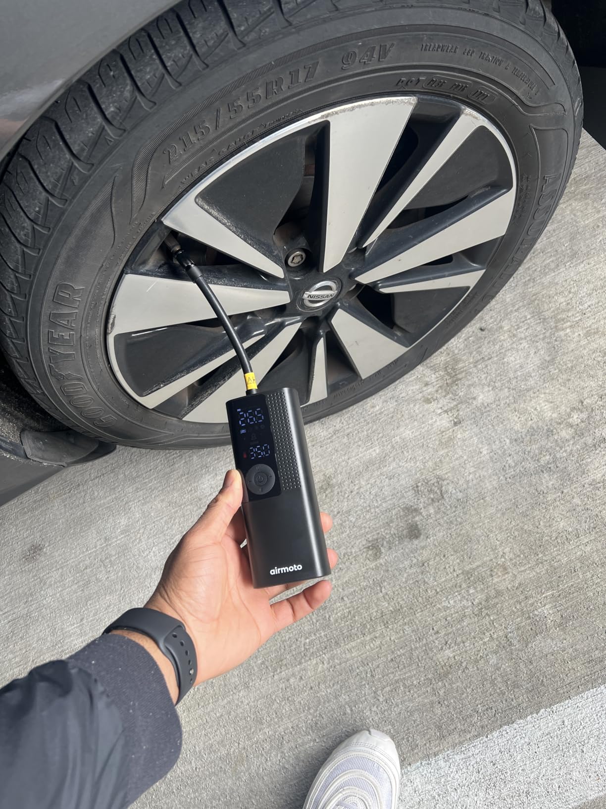 Airmoto Tire Inflator Portable Air Compressor - Air Pump For Car Tires with Digital Pressure Gauge, LED Light and Auto Shut-Off Function - Cordless Pump for Car, Motorcycle, Bicycle, Ball customer photo 2