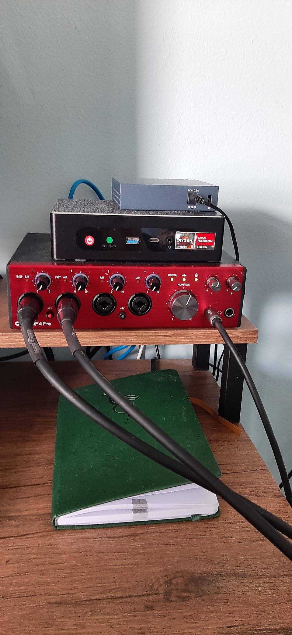 Clarett+ 2Pre USB-C Bus-Powered Audio Interface for Music Production, with Two Professional Quality Pre-Amps and Powerful and Transparent Headphone Outputs/Instrument Inputs customer photo 1