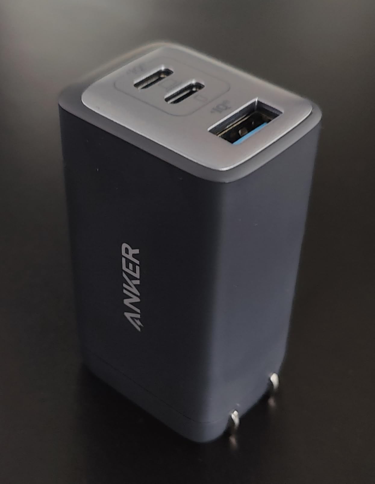 Anker Charger, 65W 3-Port Fast Compact Foldable USB C Charger Block for MacBook Pro/Air, iPad Pro, Galaxy S20, Dell XPS 13, Note 20/10+, iPhone 17 Series, Steam Deck, and More customer photo 2