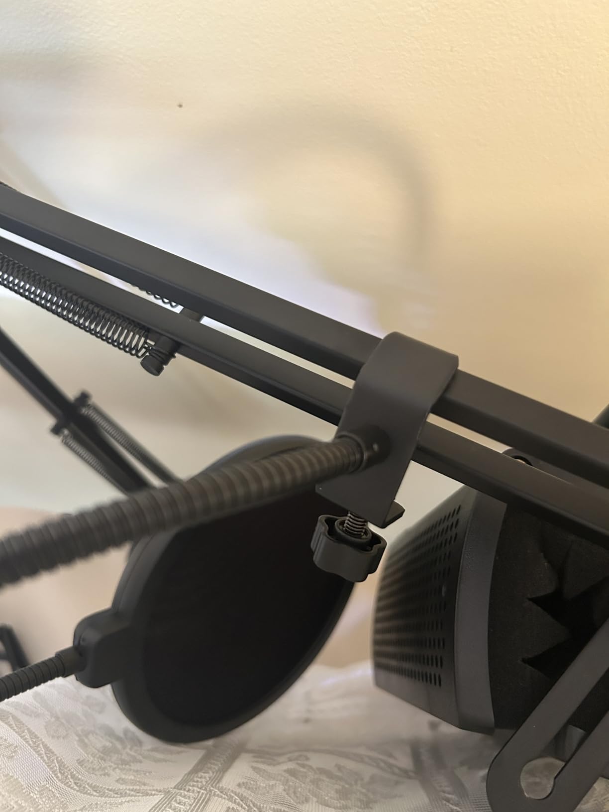 Microphone Isolation Shield, Foldable Mic Sound Absorbing Foam for Condenser Microphone Mic Arm Stand Recording Equipment Studio, High Density Absorbent Foam to Filter Vocal by Frgyee customer photo 2