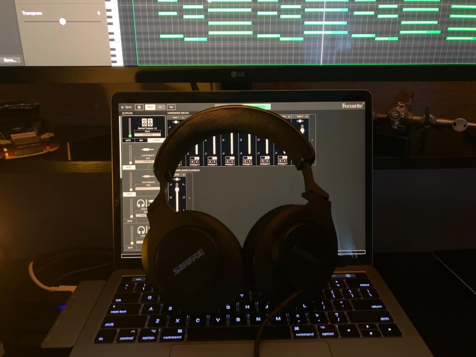 Shure SRH440A Over-Ear Wired Studio Headphones - Professional Monitoring & Recording Earphones with Accurate Frequency Response, Adjustable Collapsible Design, Black customer photo 2