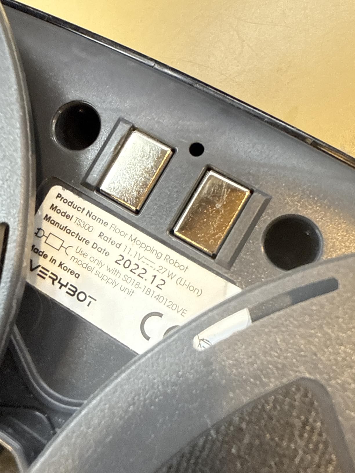 EVERYBOT Three-Spin Robot Mop for Hard Floors - Ultra-Quiet 43dB, Powerful Three Mops Wiping, Long Battery & Large Water Tank, Remote Control, Global Design Award Winner customer photo 1