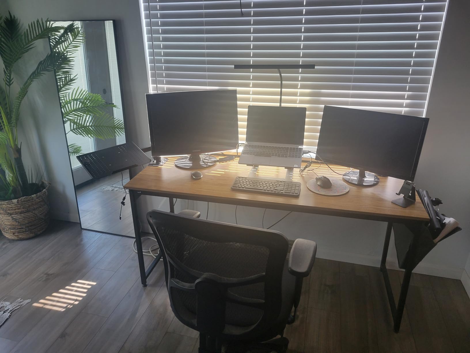 Suptek Single Laptop Notebook Desk Mount with Tray for 13-27 inch Computer Screen, Fully Adjustable Laptop Desk Arm for Notebook up to 17'', Weight up to 15.6 lbs customer photo 2