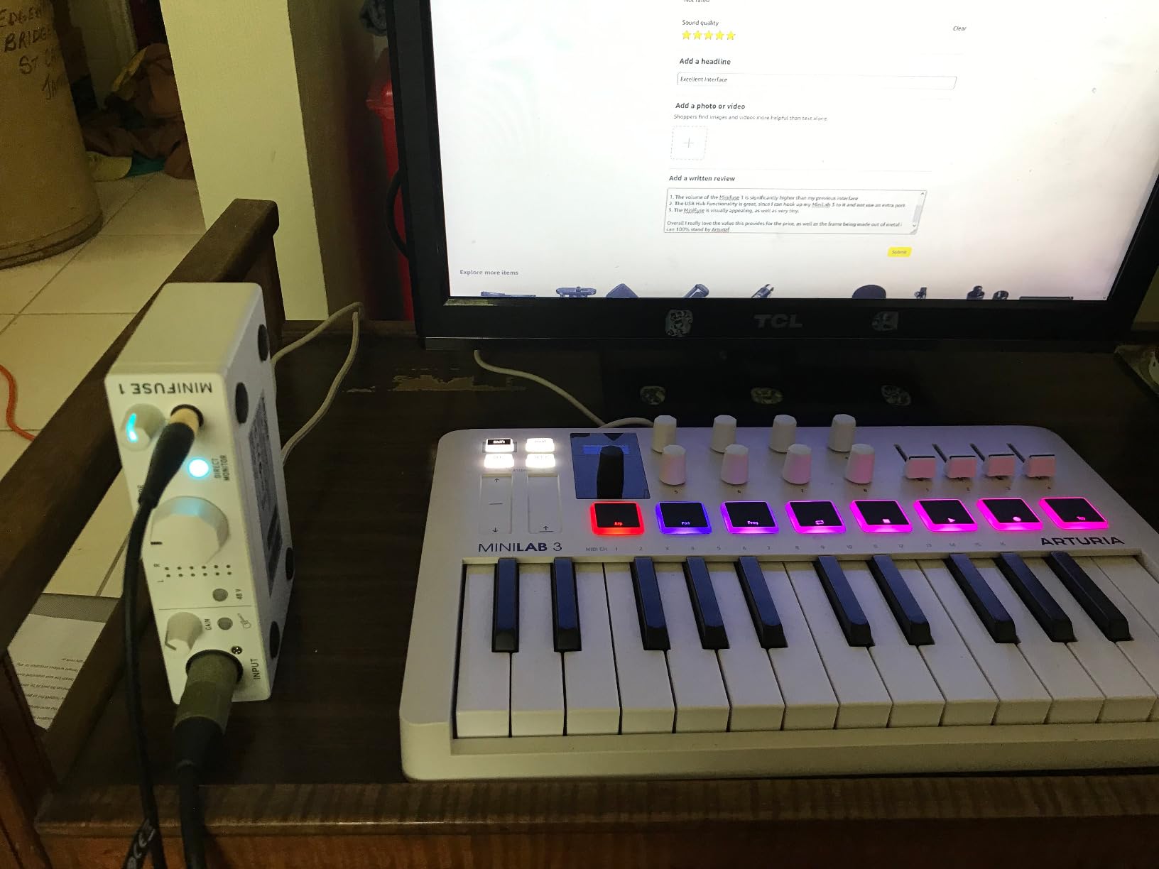 Arturia MiniFuse 1 - Compact USB Audio Interface with Creative Software for Recording, Production, Podcasting, Guitar - White customer photo 2