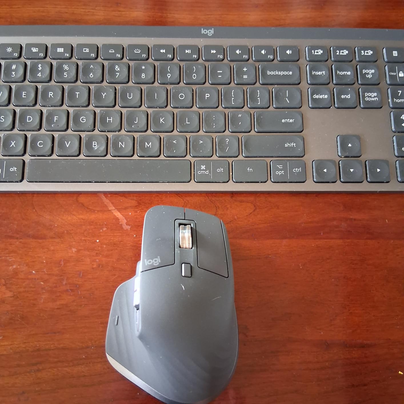 Logitech MX Master 3S Wireless Mouse Standard Edition with Logi Bolt USB Receiver, Ultra-Fast Scrolling, Ergo, 8K DPI, Track on Glass, Quiet Clicks, USB-C, Bluetooth, Windows, Linux, Chrome - Graphite customer photo 2