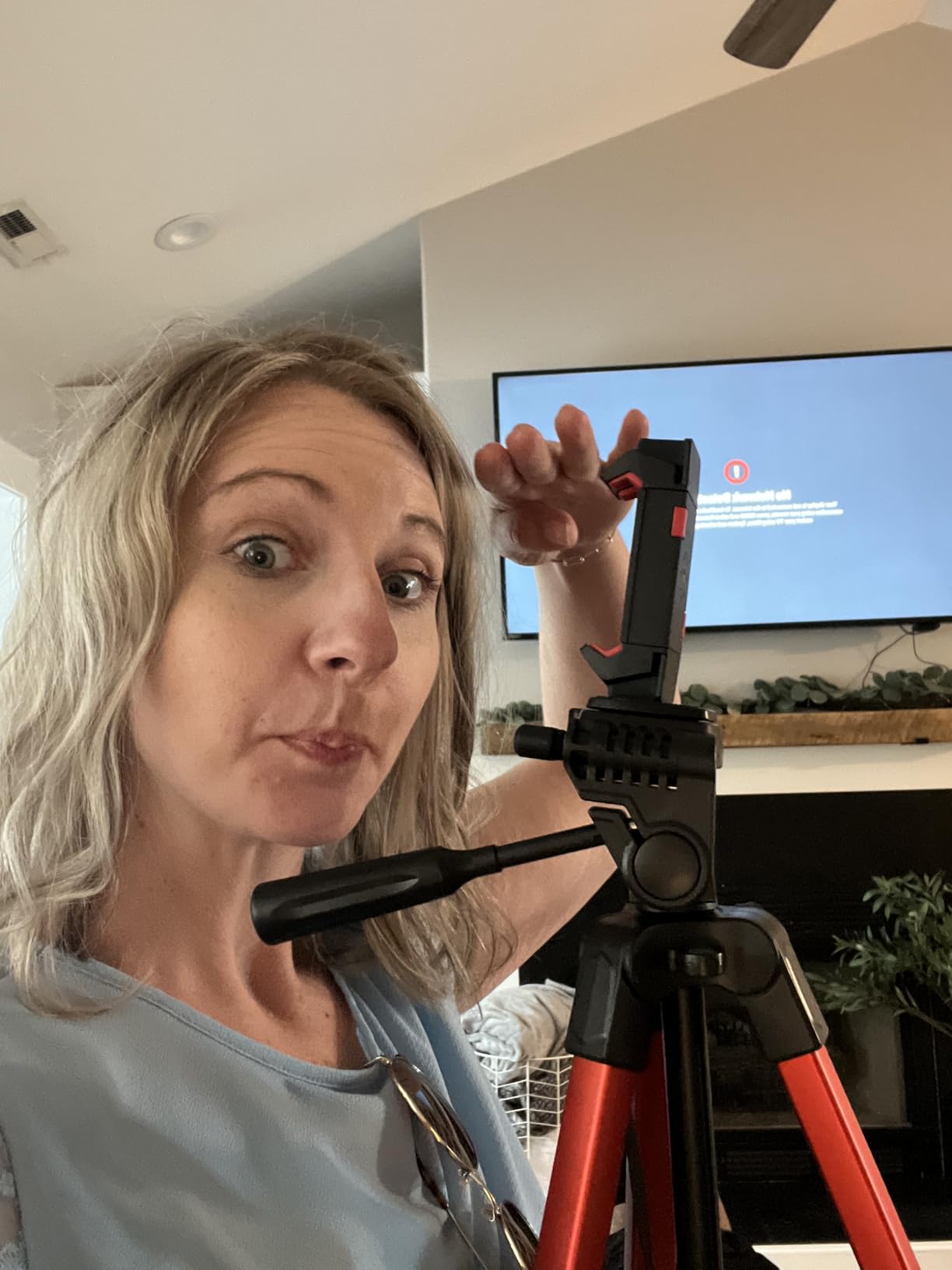 MACTREM iPhone iPad Tripod Stand, 67