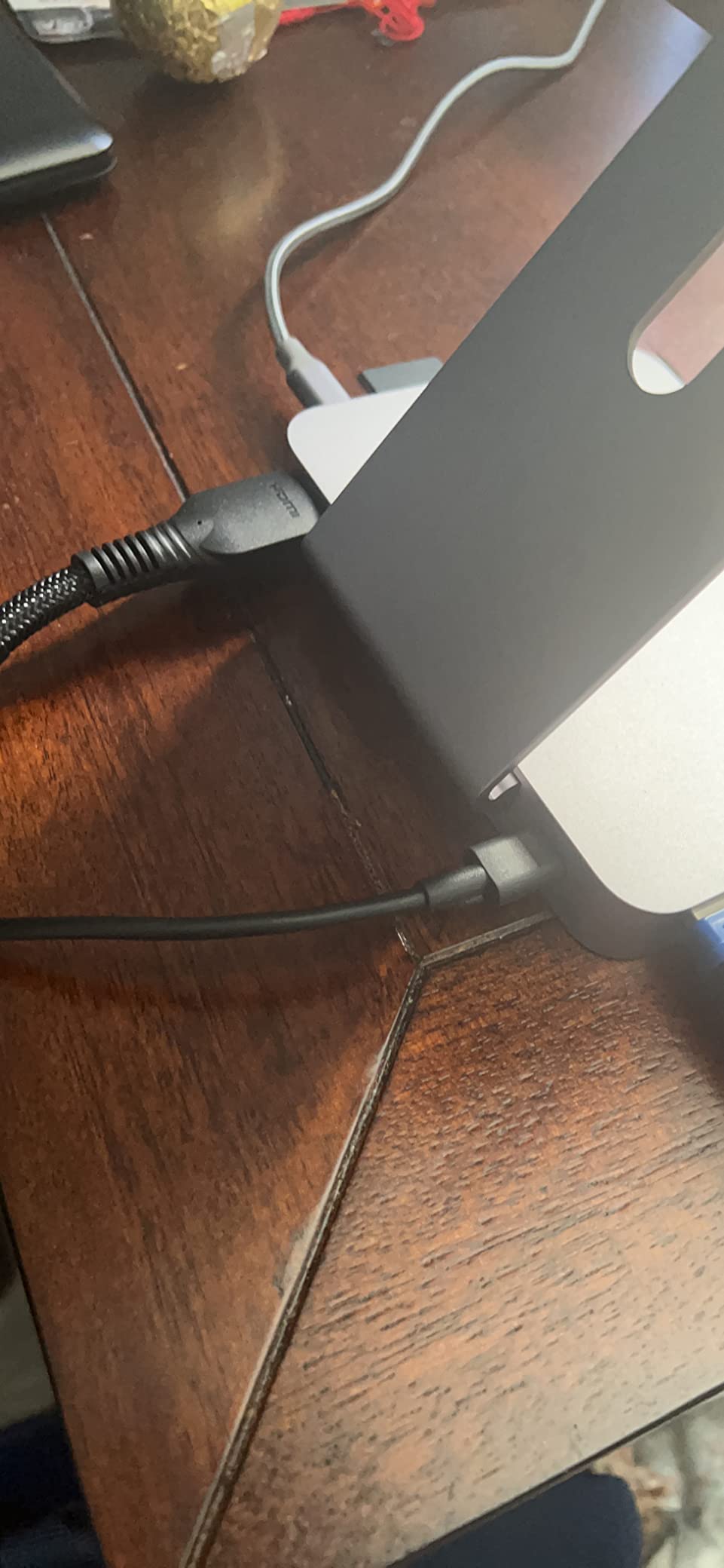 Anker USB C Hub for iPad, 551 USBC Hub (8-in-1), with Foldable Tablet Stand, 4K HDMI, 2 USB-A Data Ports, for iPad Pro 5th Gen/Air 5th Gen/Mini 6th and Later (Silver) customer photo 2